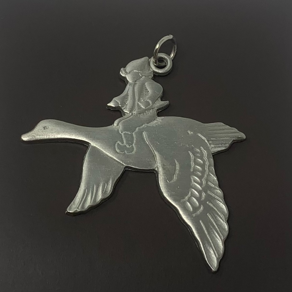 Sweden R. TENNESMED Pendant